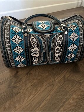 Embroidered Black & Blue Women's Travel Duffle Brand New Banda Bags.